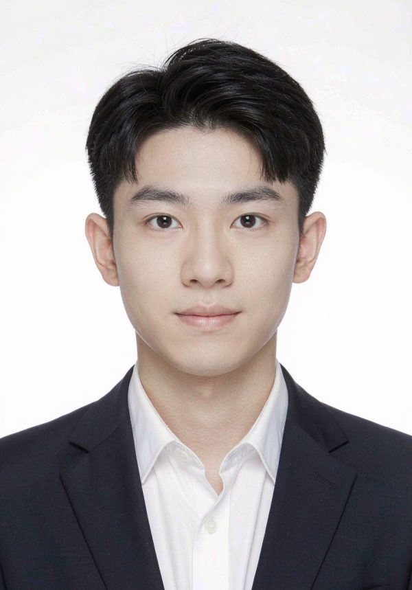 白底 · 正装男士证件照